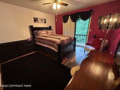 7222 Onawa Ct unit E4, Cresco, PA 18326 - photo 4