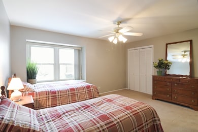 2 Brookton on Auburn, Rolling Meadows, IL 60008 - photo 4