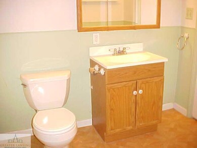 117 Paris Ave, Lansing, MI 48910 - photo 7