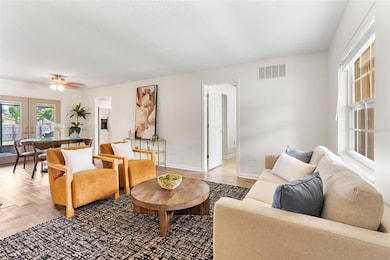 Living space when you first walk in