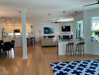 entry into living - kitchen