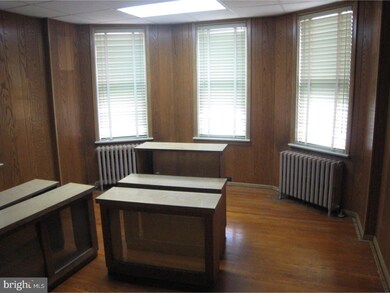 246 W Broad St, Paulsboro, NJ 08066 - photo 7