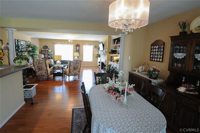 SIMPLY STUNNING! OPEN CONCEPT OFFERING COUNTER HEI