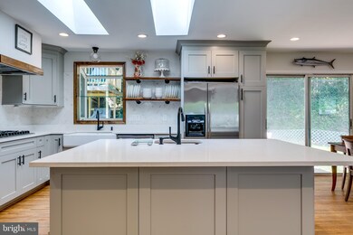 6606 Holford Ln, Springfield, VA 22152 - photo 7