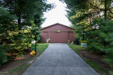 Duncan_Ln_SE_5666_Caledonia_49316-29