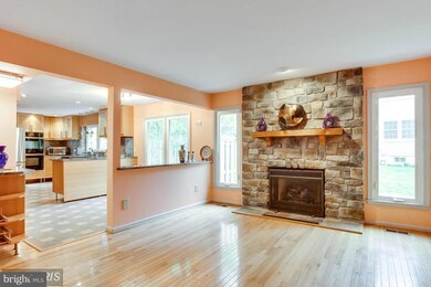 14600 Pebble Hill Ln, North Potomac, MD 20878 - photo 5