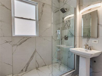 211 N Ash St, Guthrie, OK 73044 - photo 3