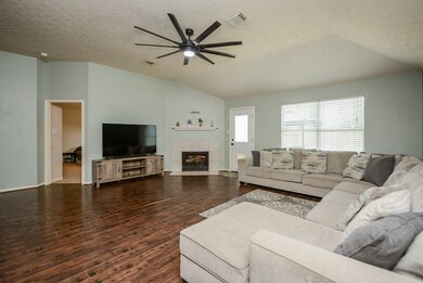 32003 Anne Ln, Pinehurst, TX 77362 - photo 3