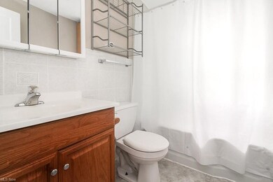 Upstairs Bathroom - Unoccupied