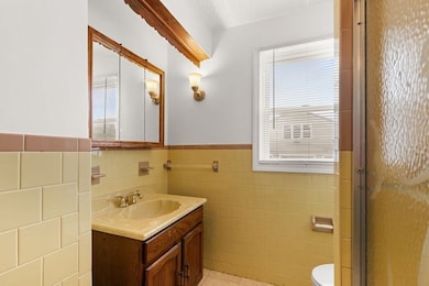 229 Cory St unit 1, Fall River, MA 02720 - photo 5