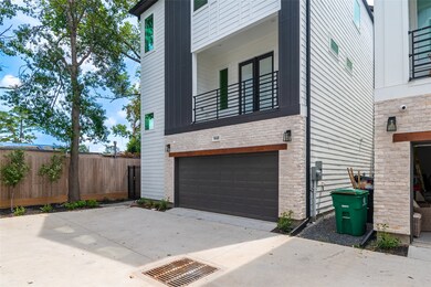 884 Wakefield Dr unit D, Houston, TX 77018 - photo 2