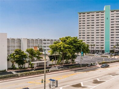 Leisure By The Sea East unit 409, Lauderdale By the Sea, FL 33308 - photo 2