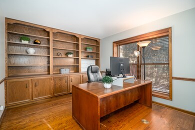 1128 Kinsie Ct, Naperville, IL 60540 - photo 3