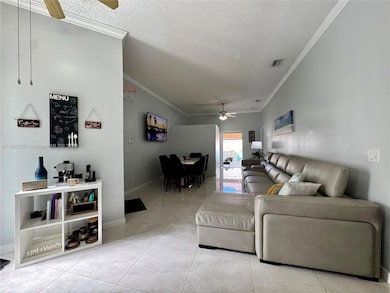 16137 Emerald Cove Rd, Weston, FL 33331 - photo 3