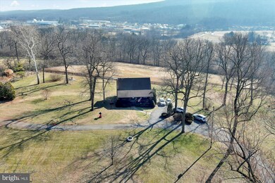 369 Snyder Rd, Reading, PA 19605 - photo 3