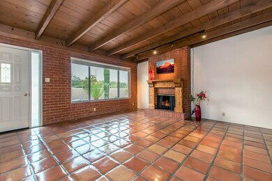 WOOD BEAMED CEILINGS