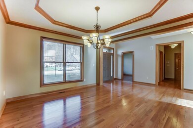 2566 Aikin Cir S, Lewis Center, OH 43035 - photo 6