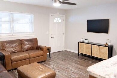 1915 S Maurice Ave, Denison, TX 75020 - photo 2