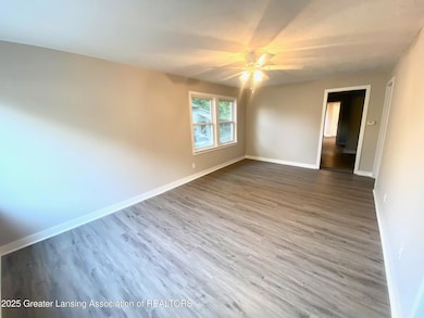 626 Tisdale Ave, Lansing, MI 48910 - photo 2