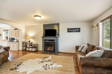 2011 NW Kingwood Ave, Redmond, OR 97756 - photo 6