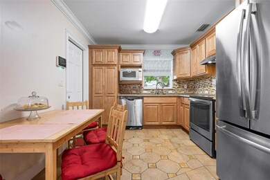 Unit B kitchen