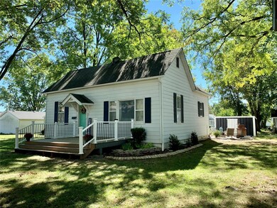 204 E Apple St, Freeburg, IL 62243 - photo 2