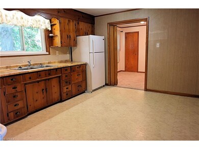 Eat-in Kitchen