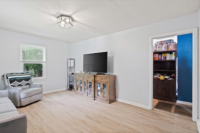 1305 sims st-05