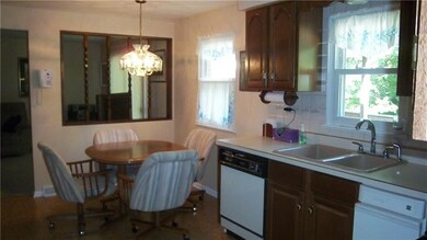 2nd view of kitchen.