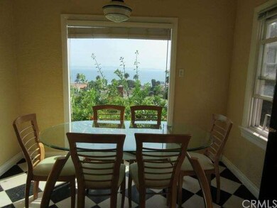 Sunny Breakfast nook with amazing ocean & Catalina