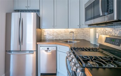 19 3rd St, Newport, RI 02840 - photo 6