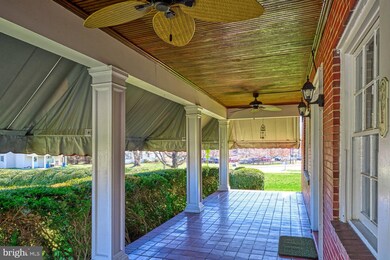 201 S Nursery Ave, Purcellville, VA 20132 - photo 5