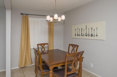 005_Dining