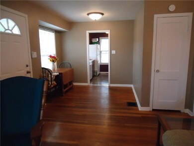 1301 Pennsylvania St, Columbus, IN 47201 - photo 2