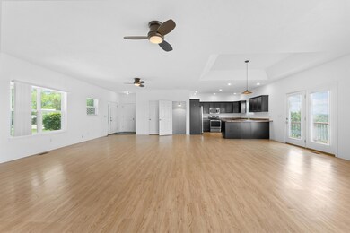 319 Cliffhouse Road Lakefront Duplex