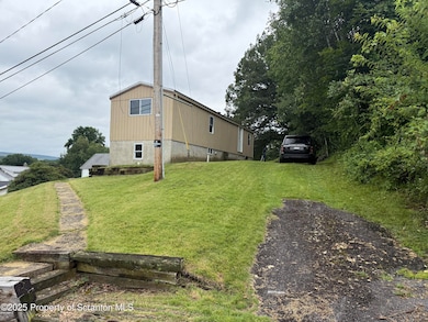 1002 Ridge St unit L 38, Olyphant, PA 18447 - photo 5