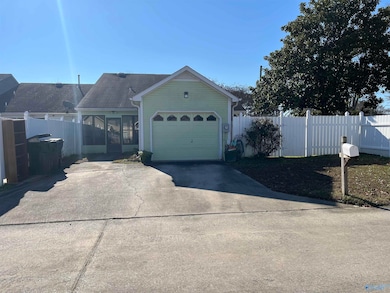 340 Shadow Pointe Dr SW, Decatur, AL 35601 - photo 3