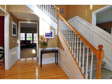 182 Fieldstone Ln, Saunderstown, RI 02874 - photo 4
