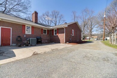 426 20th St, West Point, VA 23181 - photo 4