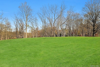 22 Carriage Ln, Chappaqua, NY 10514 - photo 3