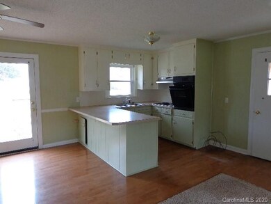 169 3rd Creek Rd, Statesville, NC 28677 - photo 4