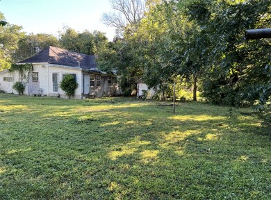 2016 Lois St, Bay City, TX 77414 - photo 2