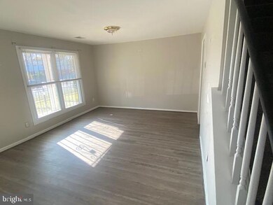 6704 Vermont Ct, Hyattsville, MD 20785 - photo 2