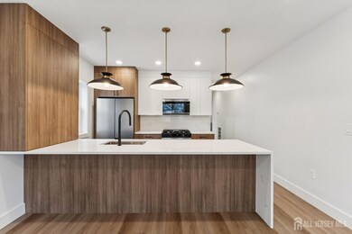 84 Hollywood Ave unit 1, East Orange, NJ 07018 - photo 2