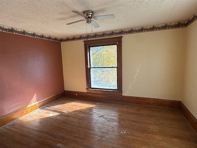 204 N Main St, New Cambria, MO 63558 - photo 6