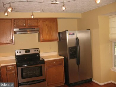 2557 Log Mill Ct unit 4, Crofton, MD 21114 - photo 2