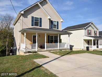 407 Stonewall St, Strasburg, VA 22657 - photo 2