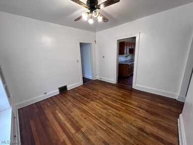 3407 Altamont Ave unit 2nd Floor, Cleveland, OH 44118 - photo 2