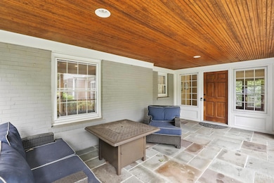 8700 Hopewell Rd, Cincinnati, OH 45242 - photo 3