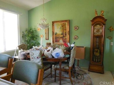 Kitchen eating area